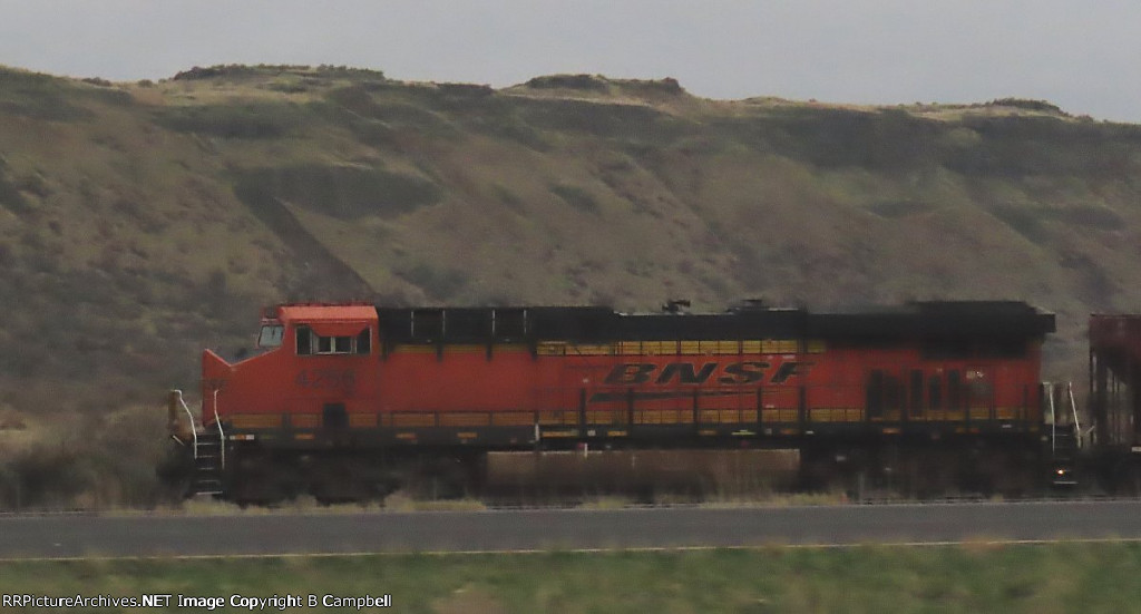 BNSF 4256